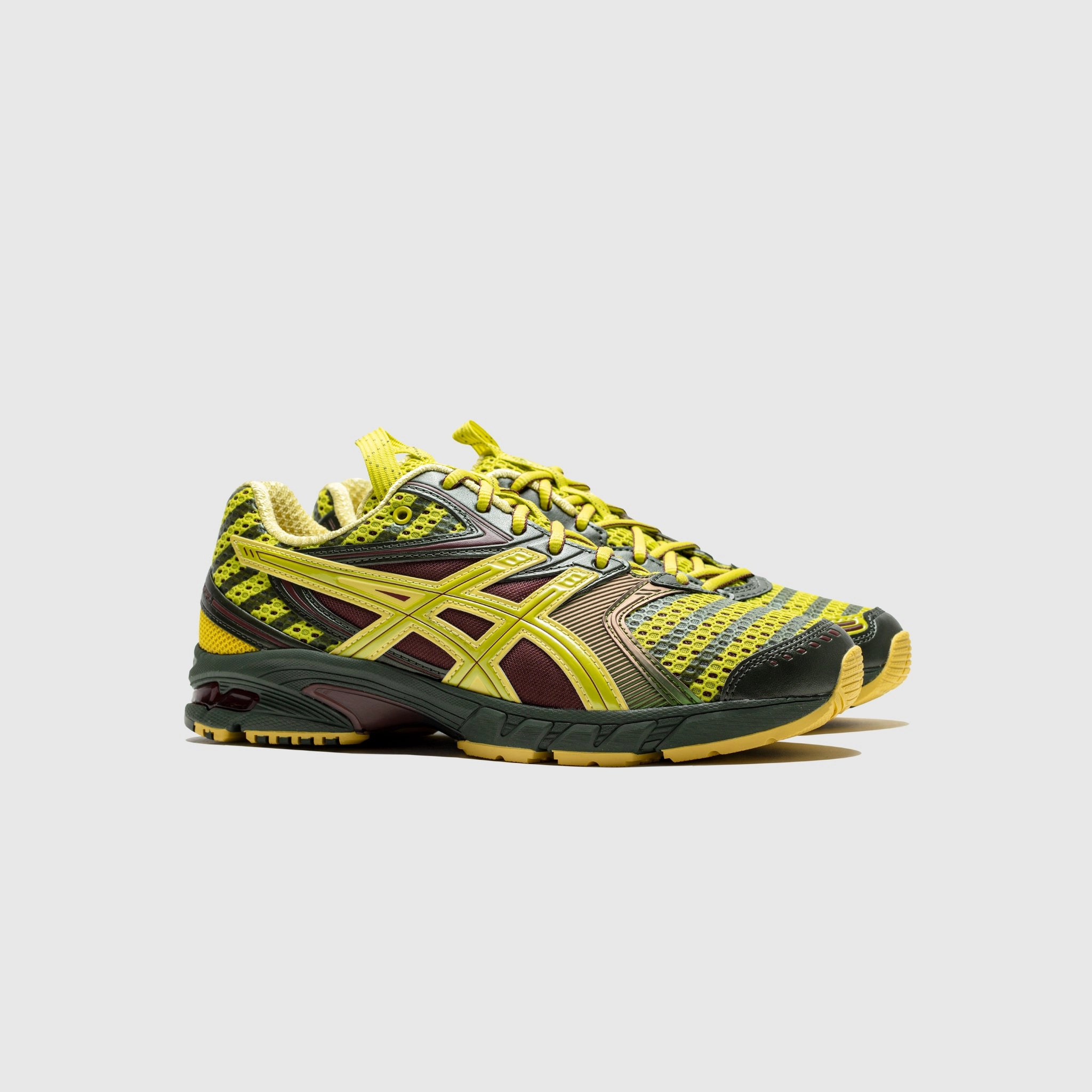 UB9-S GEL-DS TRAINER 14 DARK MUSTARD