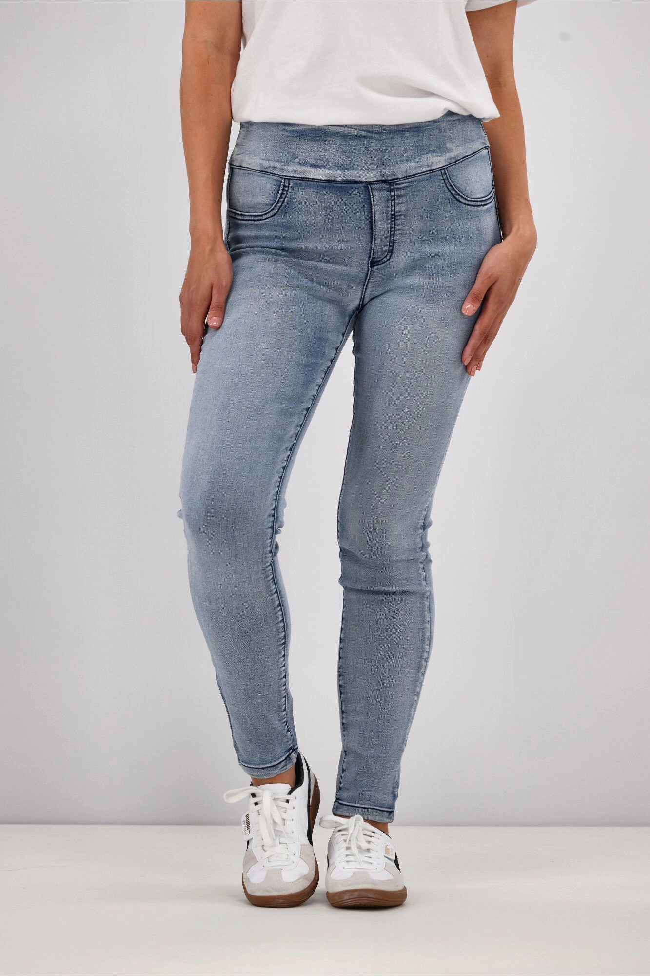 Wakee Denim Moxy Pull On Jean Washed Blue
