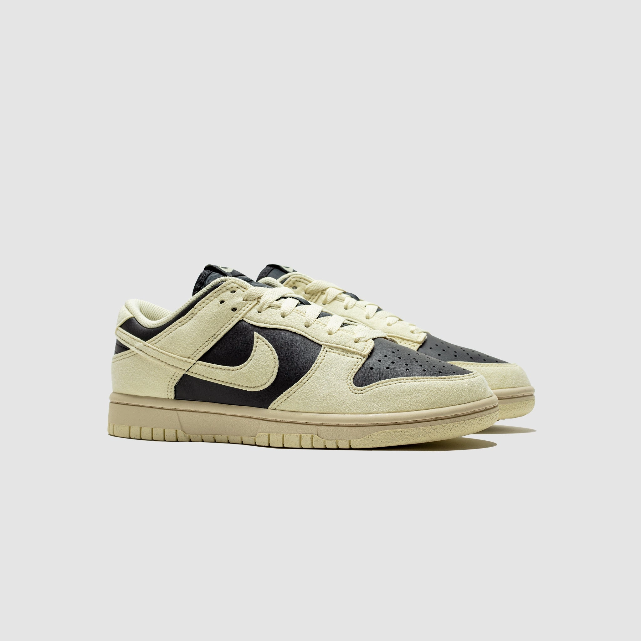 WMNS DUNK LOW ALABASTER