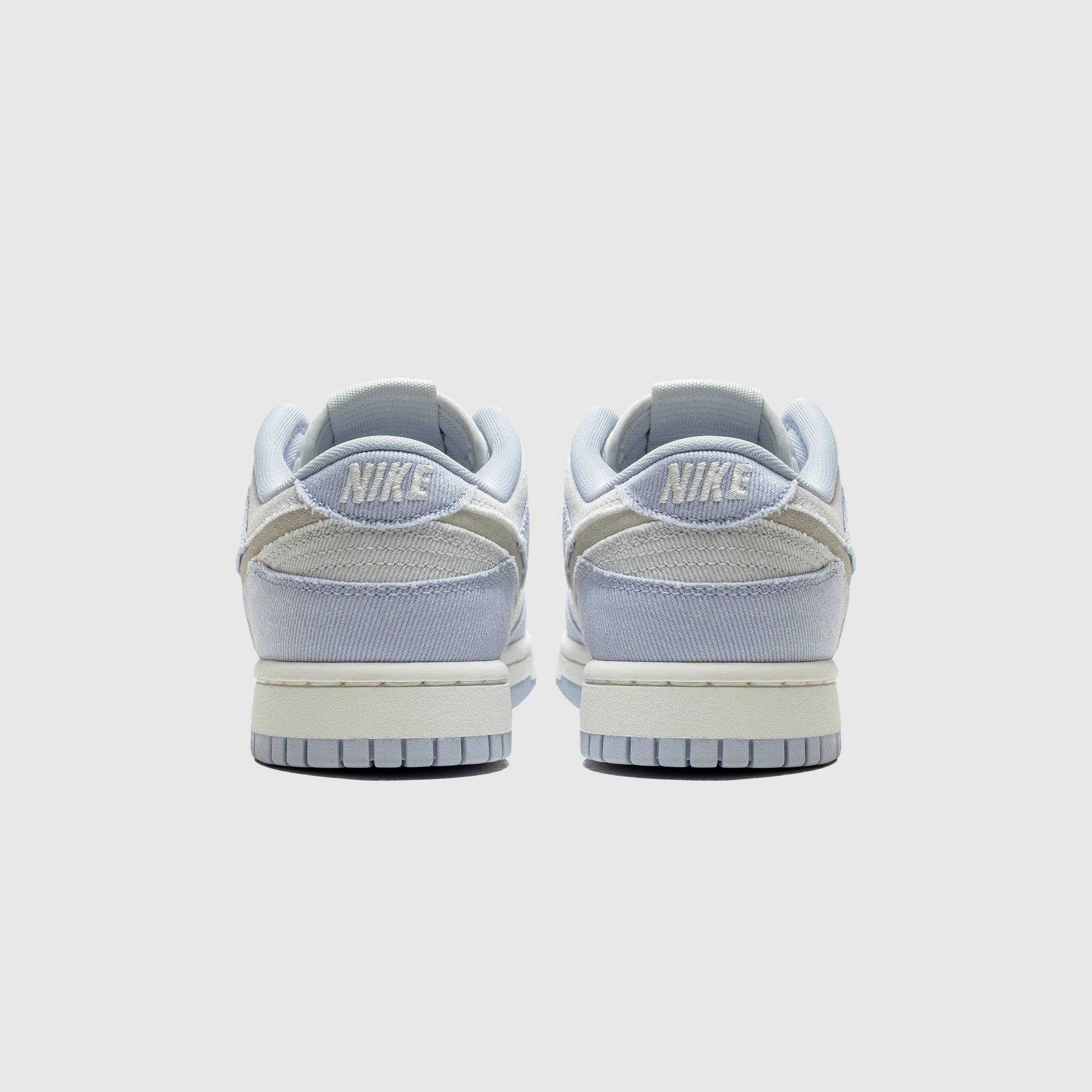 WMNS DUNK LOW GHOST