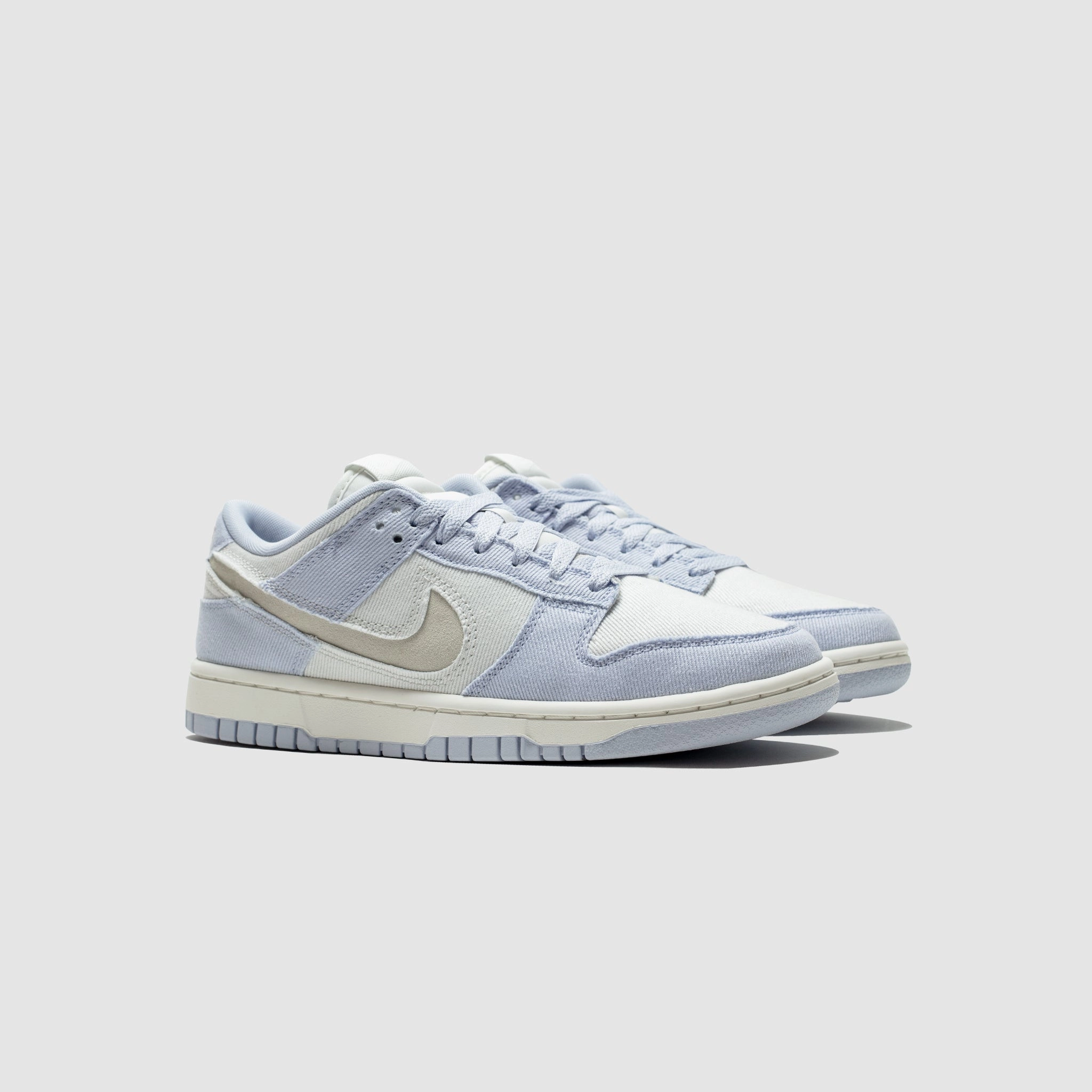 WMNS DUNK LOW GHOST