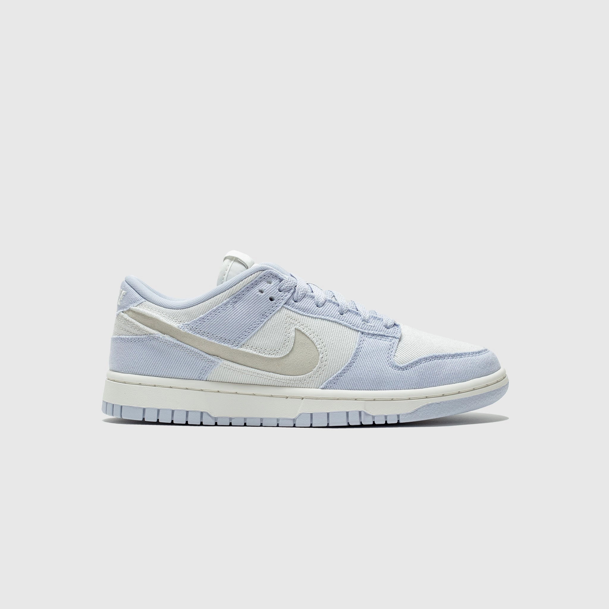 WMNS DUNK LOW GHOST