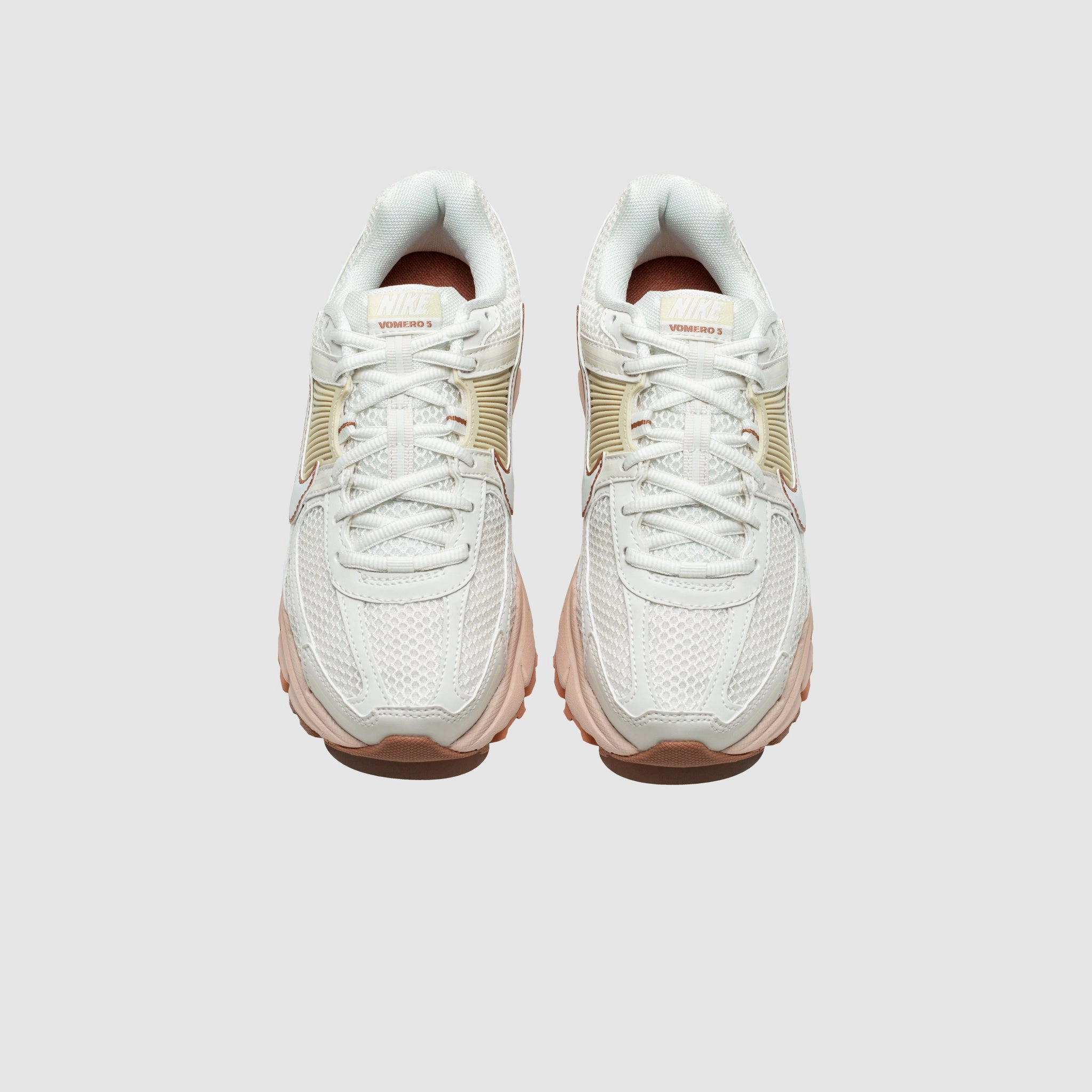 WMNS ZOOM VOMERO 5 PARTICLE BEIGE