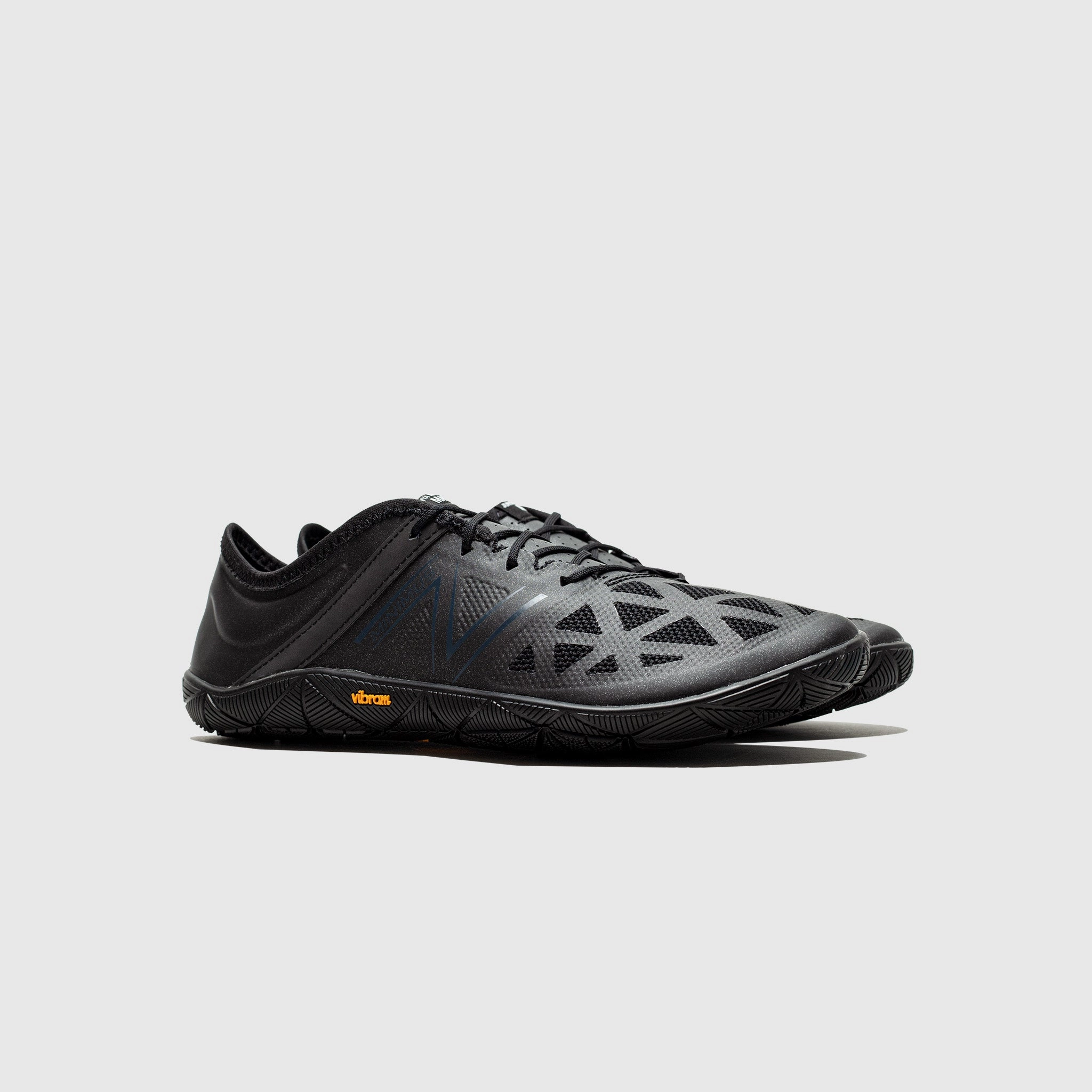 X NEW BALANCE UX200L BLACK