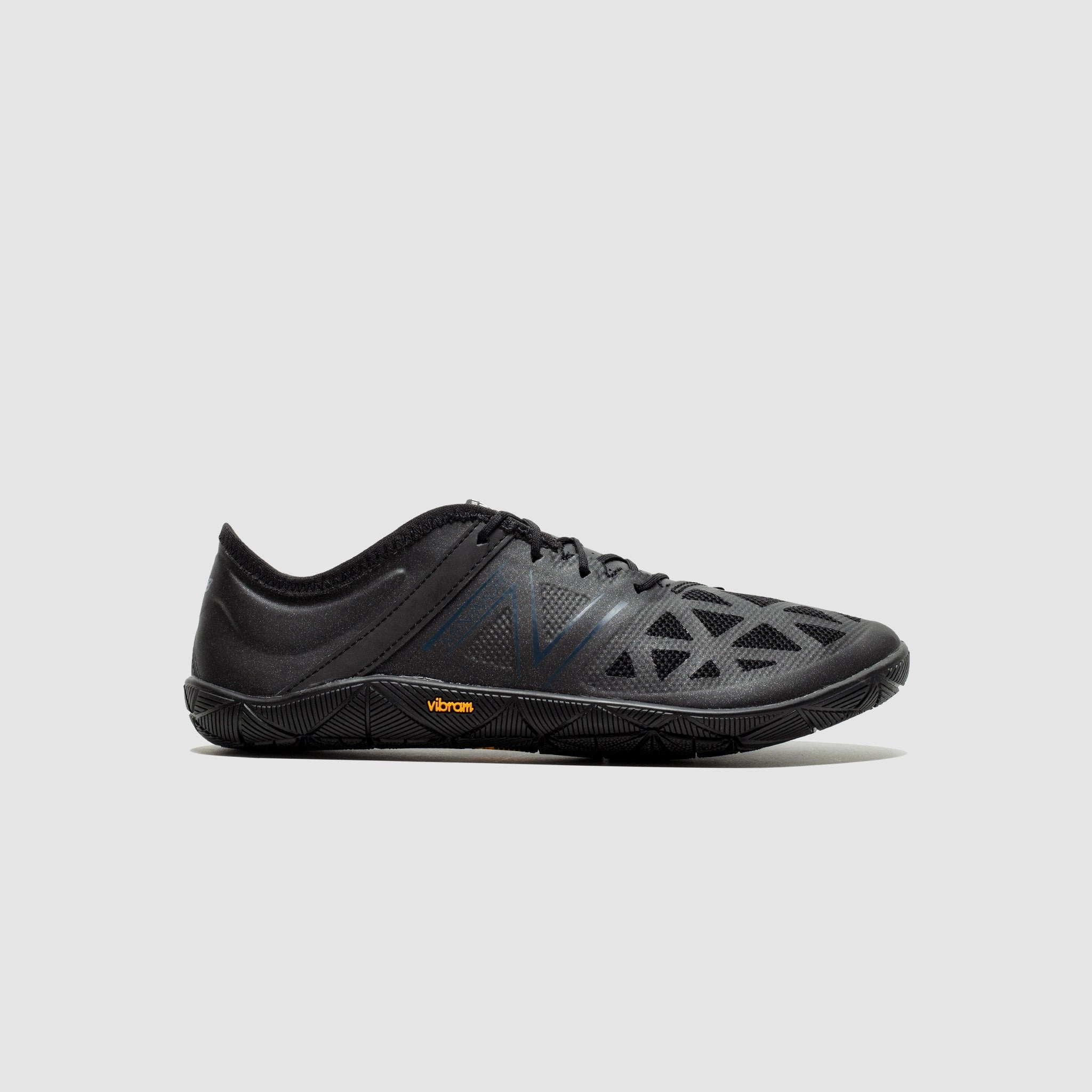 X NEW BALANCE UX200L BLACK