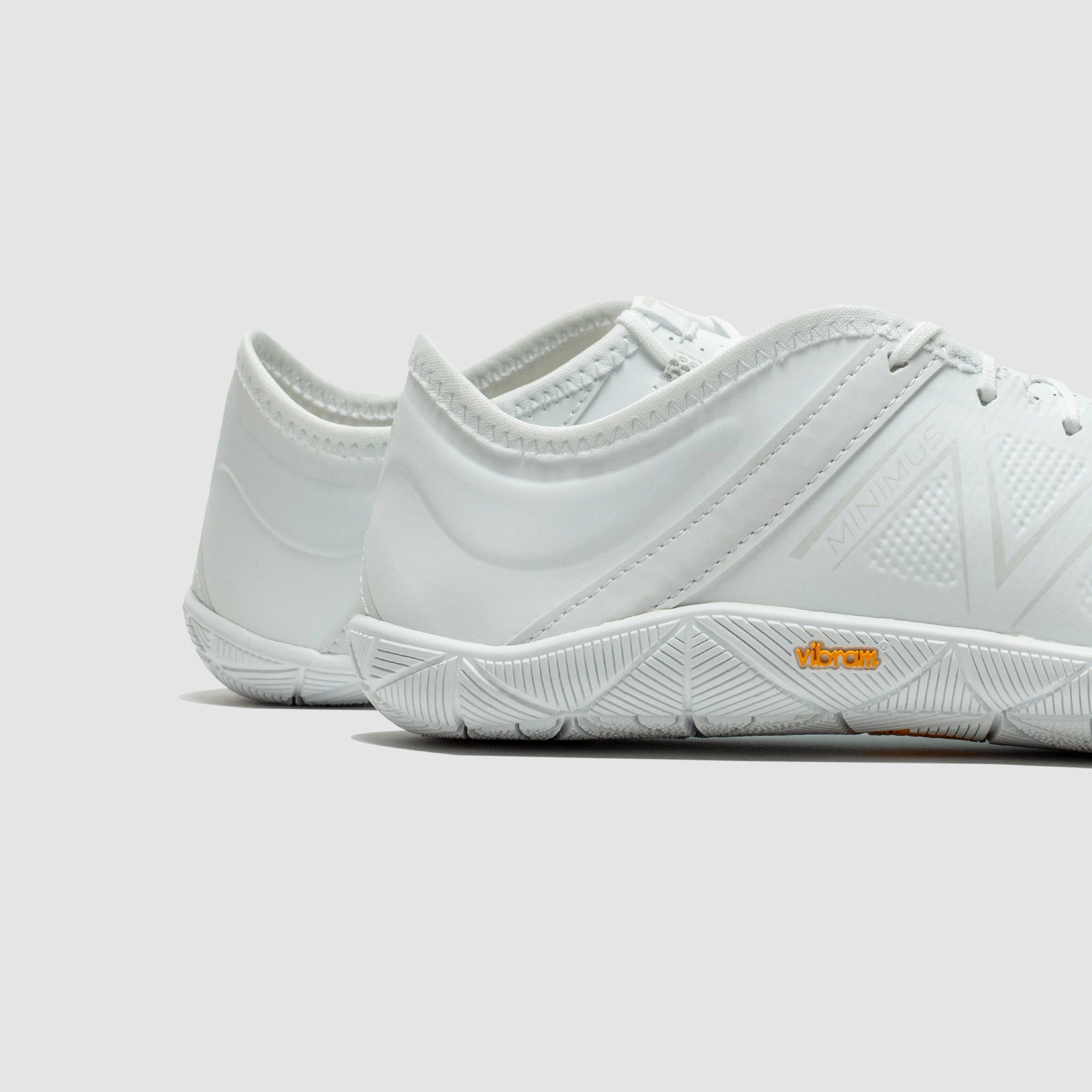X NEW BALANCE UX200L WHITE